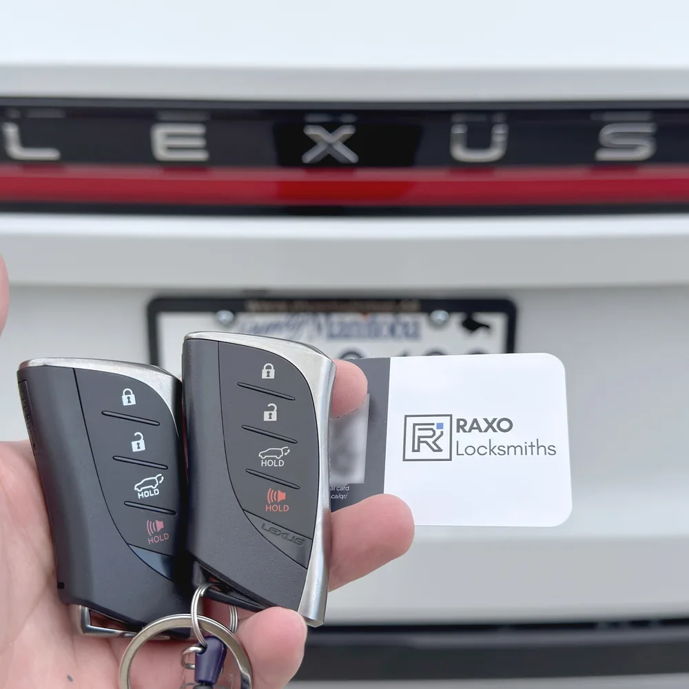 Smart proximity push-to-start car key