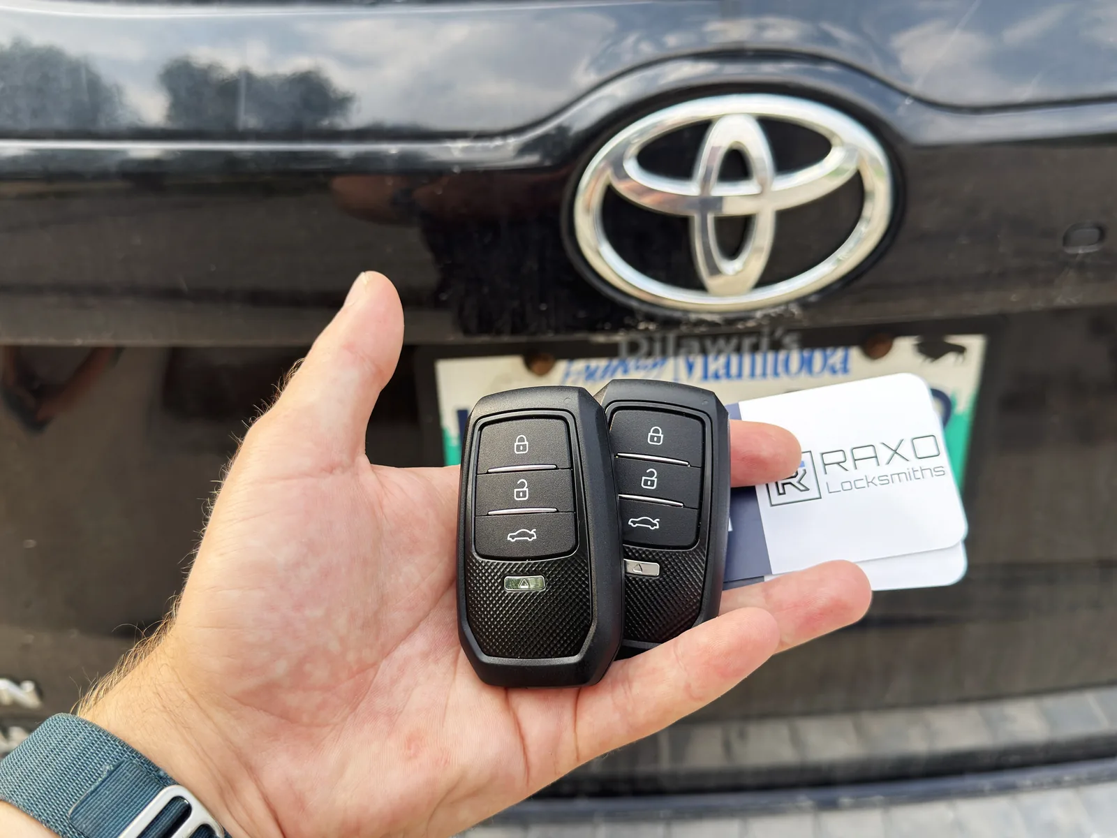 Two Toyota Highlander smart key fobs cut and programmed on-site in Winnipeg